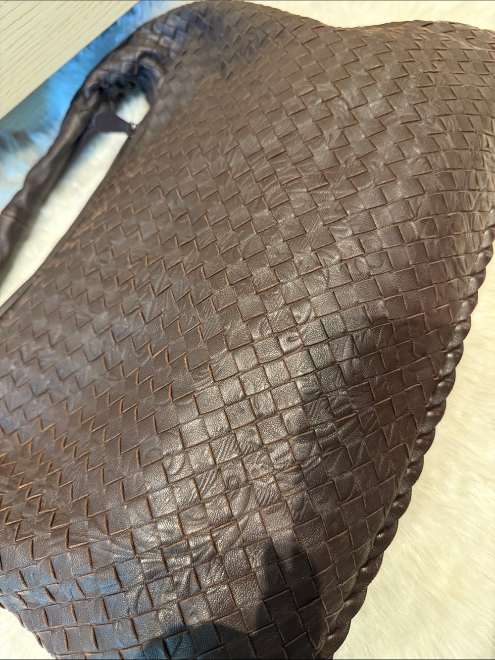 Bottega Veneta Intrecciato Leather Embossed Medium Hobo - Picture 2 of 11